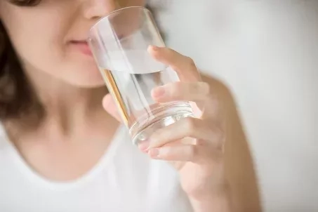 Faut-il adapter la quantité d'eau que l'on boit à son poids ?