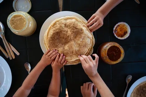 Comment faire des crêpes avec du pain rassis ?