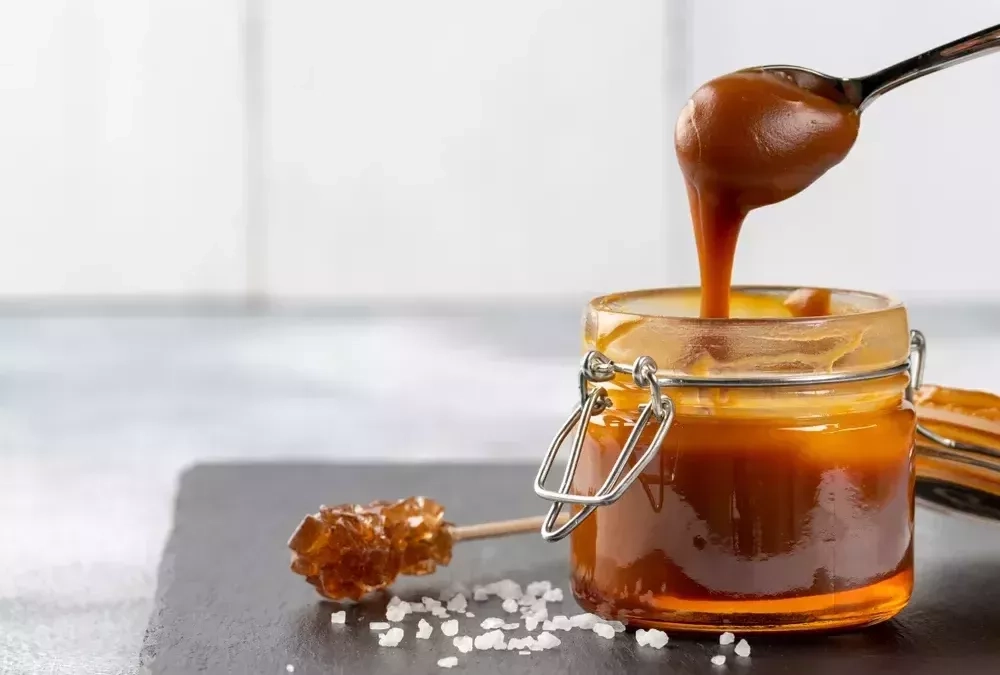 Caramel au beurre salé : bienfaits, calories et utilisation en cuisine