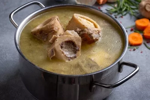 Le bouillon d'os pour maigrir, ça marche ?