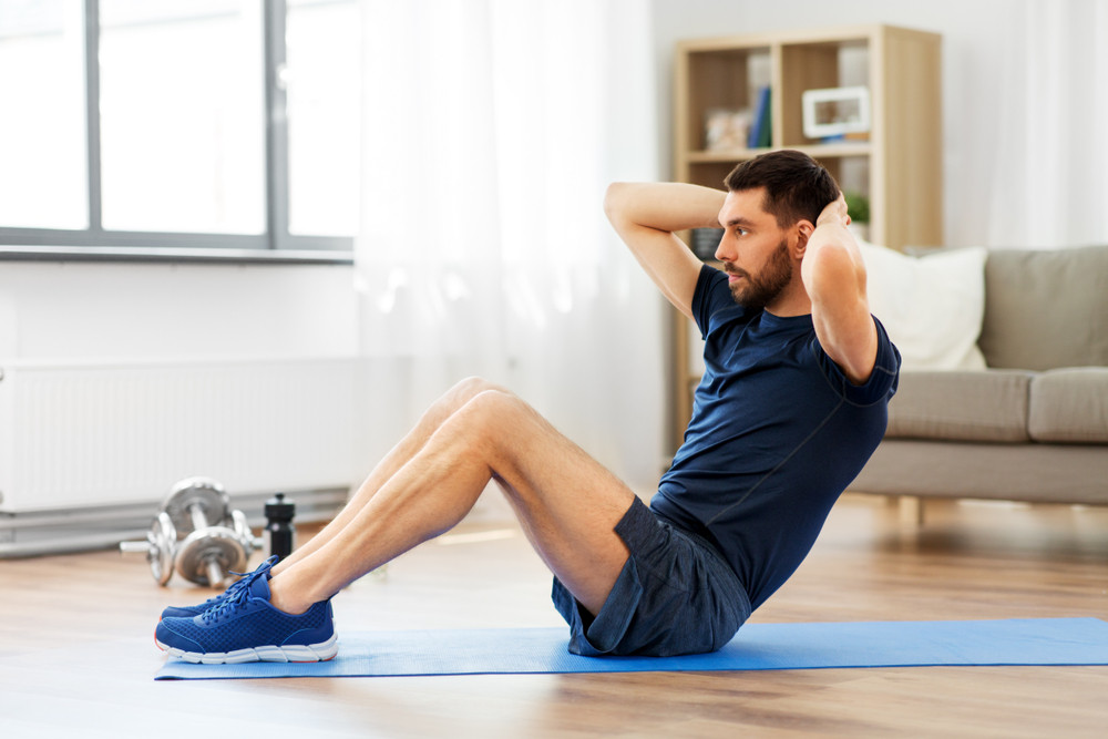 Exercice fitness : le sit-up, un incontournable pour renforcer ses abdominaux