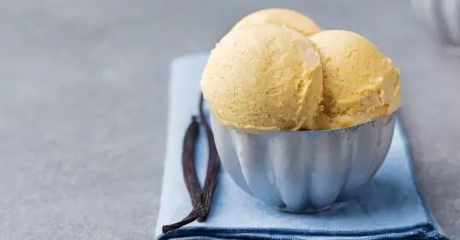 10 recettes de glaces au yaourt