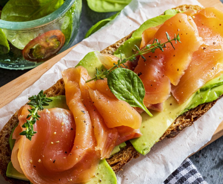 Recette de Tartine truite fumée et avocat 