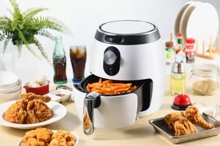 Peut-on mettre du papier cuisson ou du papier aluminium dans un air fryer sans danger ?