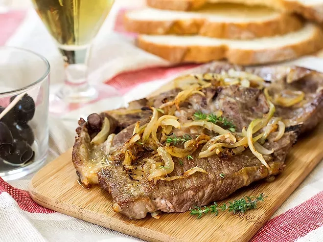 Comment faire cuire une bavette : astuces et techniques pour une cuisson parfaite