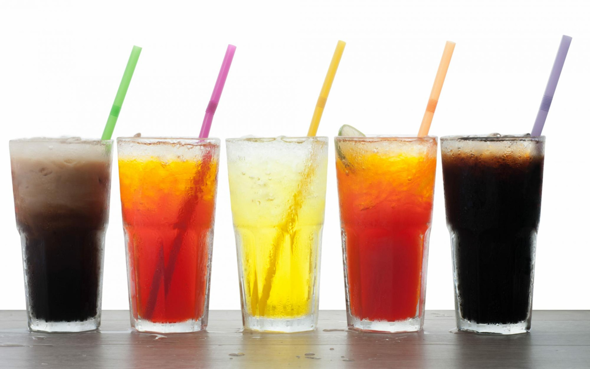 Jus de fruits et sodas, même combat ?