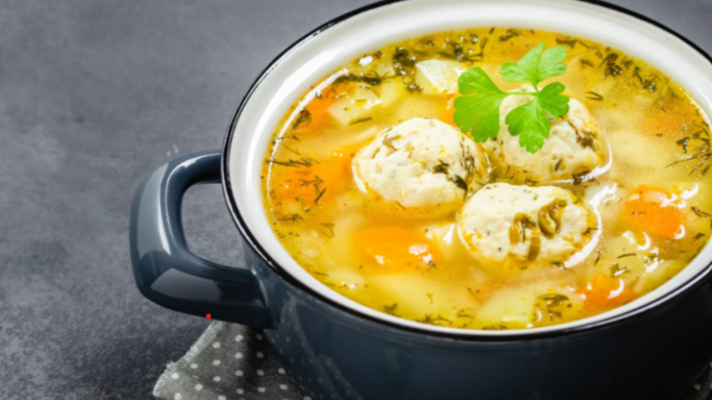 Recette de bouillon de volaille detox ⁣