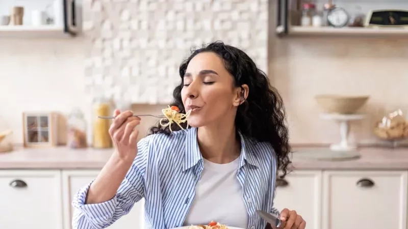 L’heure idéale pour manger si vous voulez perdre du poids plus vite