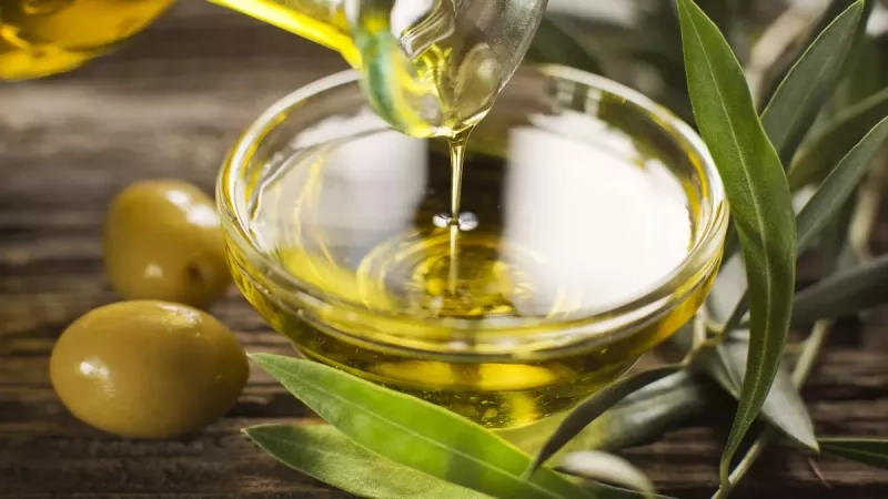 L'huile d'olive est de plus en plus chère : par quoi la remplacer ?