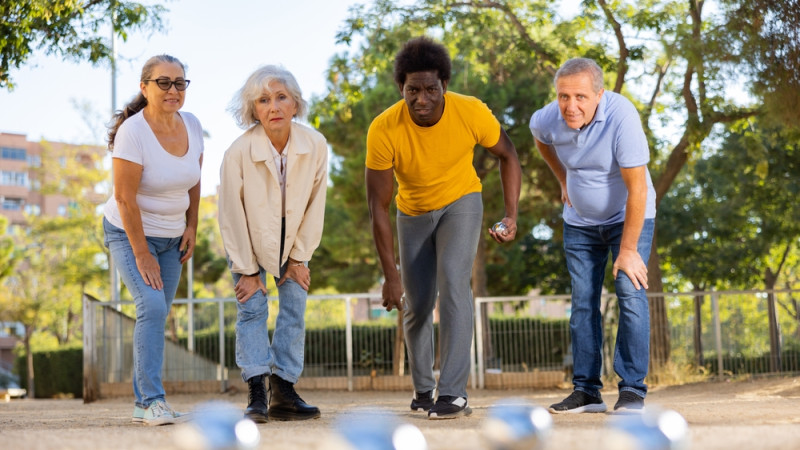 Les bienfaits de la pétanque : un sport accessible aux multiples atouts