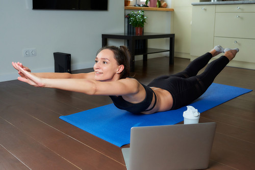 Pourquoi la planche superman est l'exercice parfait pour un ventre plat ?