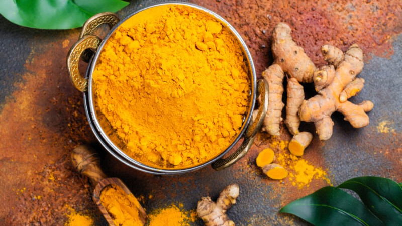 Le curcuma, la solution contre les troubles intestinaux