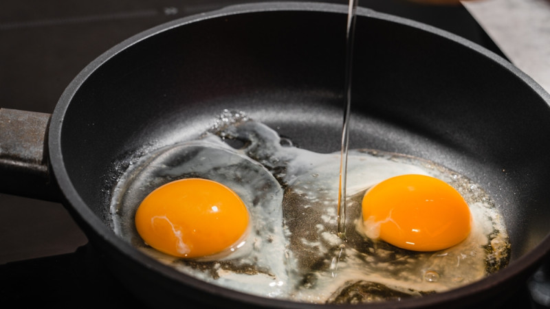 Les bienfaits de la cuisson en fonte : pourquoi adopter cet incontournable de la cuisine ?