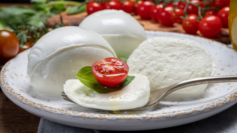 Mozzarella : bienfaits, calories et utilisations en cuisine