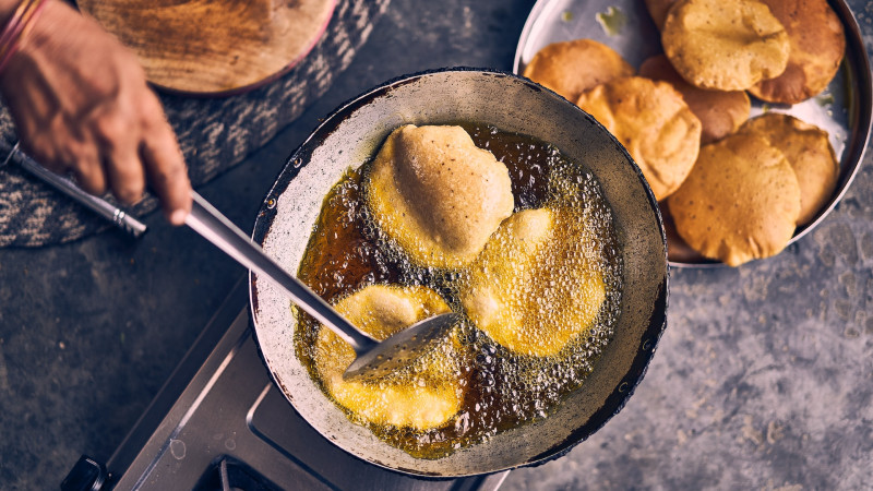 Colza, olive, beurre, quelles matières grasses privilégier pour la cuisson ? 