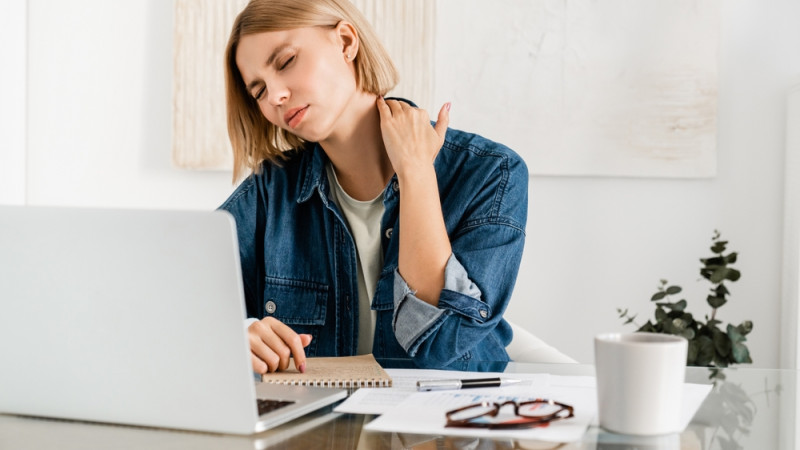 Comment réduire les douleurs cervicales ?