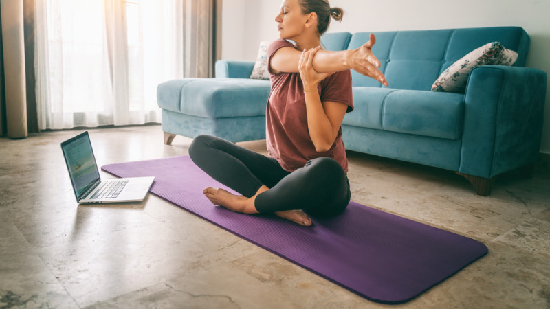 Pilates ou yoga : lequel choisir pour votre bien-être ?