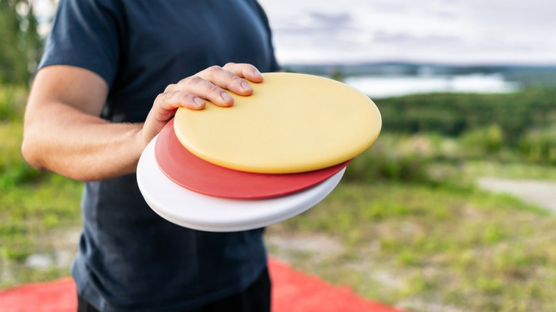 Les bienfaits du frisbee : bien plus qu’un simple jeu d’été