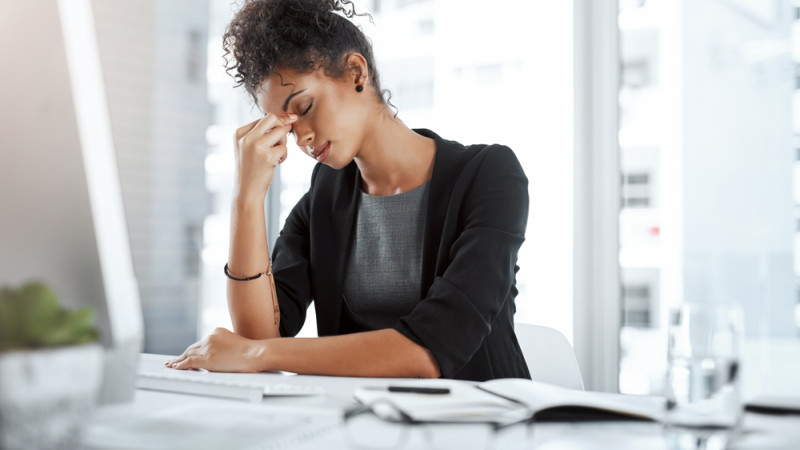 Tout savoir sur le burn-out : symptômes, causes, et solutions