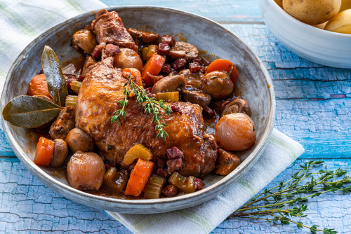 Comment faire un coq au vin léger ?