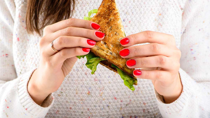 Vous voulez perdre du poids ? D'après un nutritionniste, ne mangez pas ce sandwich à la pause déj !