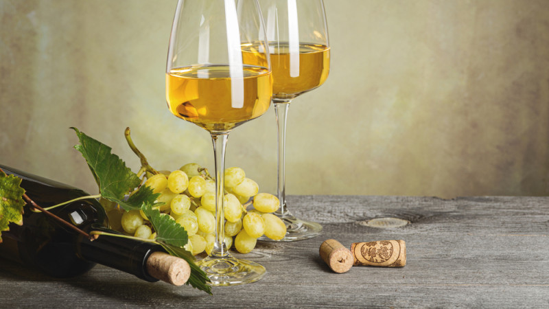 Le vin jaune : bienfaits, calories et utilisation en cuisine