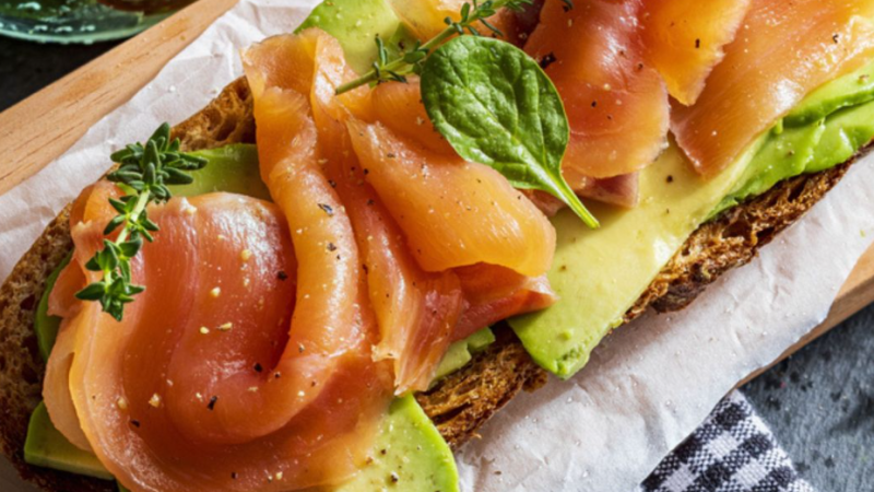 Recette de Tartine truite fumée et avocat 