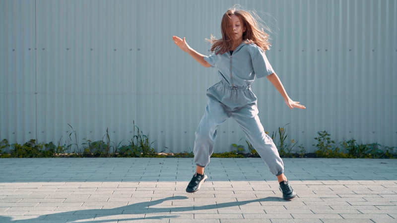 Les bienfaits de la danse contemporaine : un art qui libère le corps et l'esprit