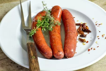 La merguez : bienfaits, calories et utilisation en cuisine