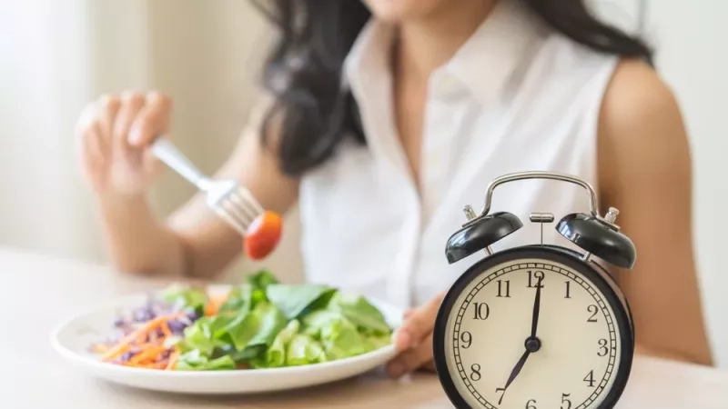 Cette habitude à table pourrait être à l'origine de vos problèmes de digestion 