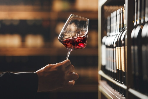 Le vin rouge est-il calorique ? 