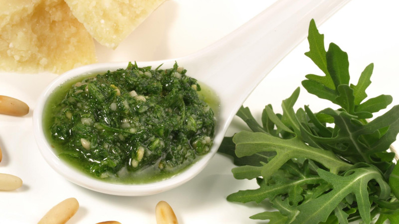 Comment faire un pesto de roquette léger ?