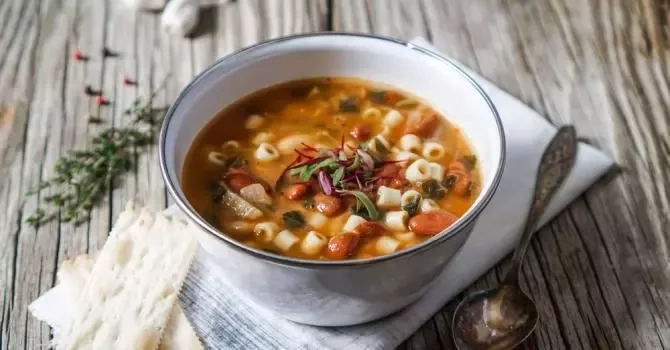 Comment faire une soupe minestrone légère ?