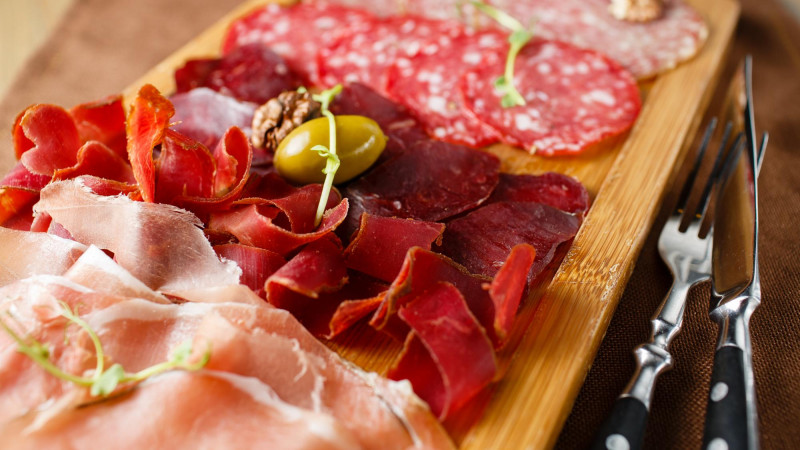 Charcuterie : les options les plus et les moins caloriques