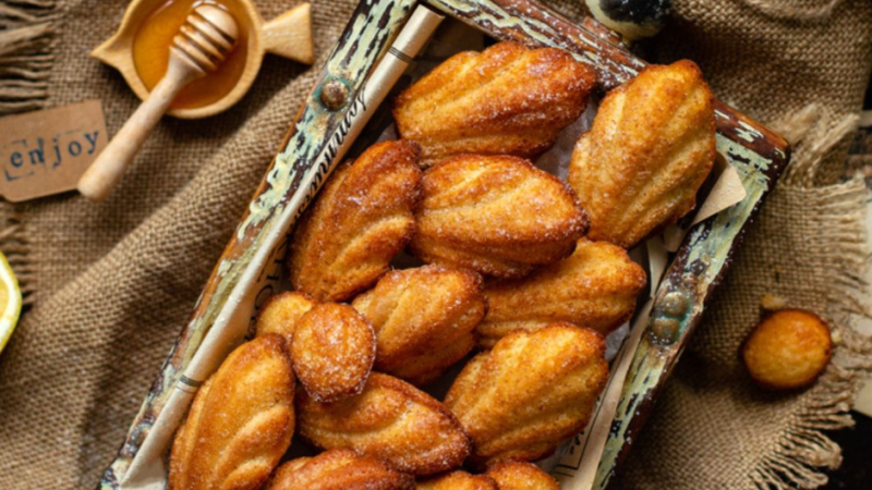 La recette de nos madeleines au miel et au citron