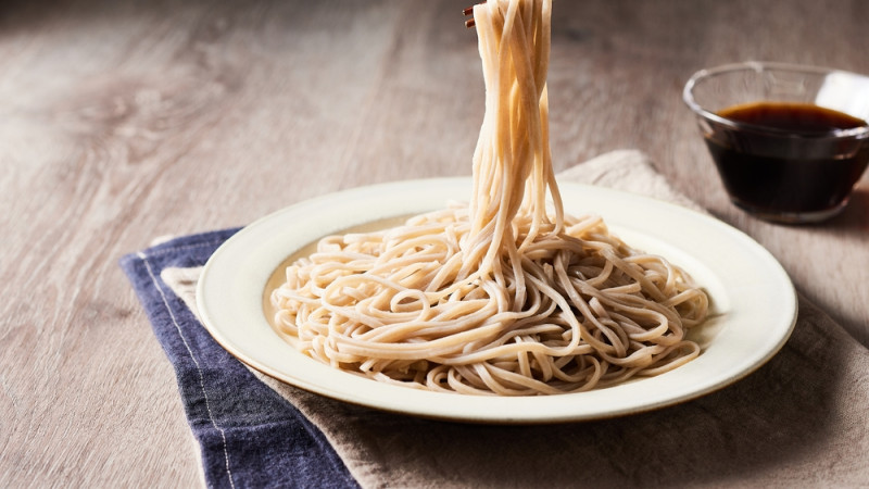 Les nouilles soba : bienfaits, calories et utilisation en cuisine