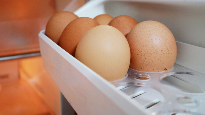 Faut-il conserver ses oeufs crus et ses oeufs durs au frigo ?