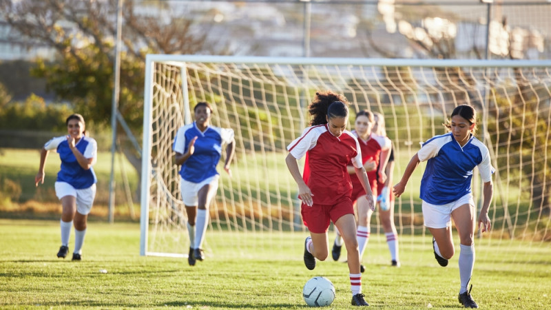 Les bienfaits du football : un sport complet pour la santé physique, mentale et sociale