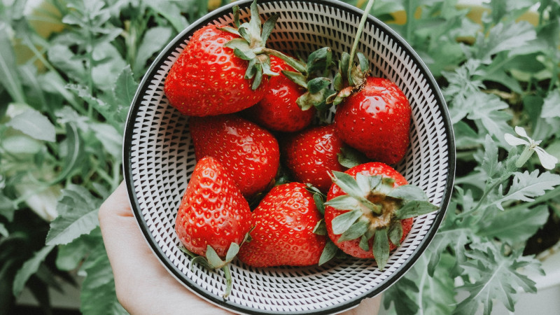 3 solutions pour laver les fraises et les débarrasser efficacement de leurs pesticides 