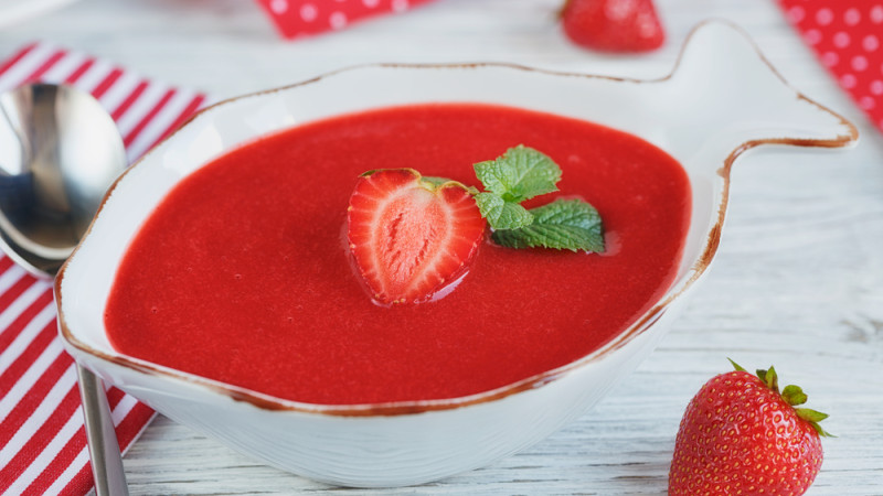 Comment faire une soupe de fraises légère ?