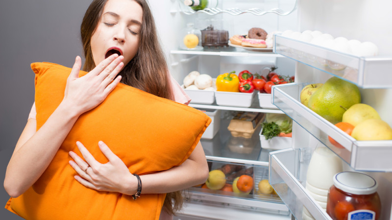 Comment mieux dormir grâce au repas du soir ? 