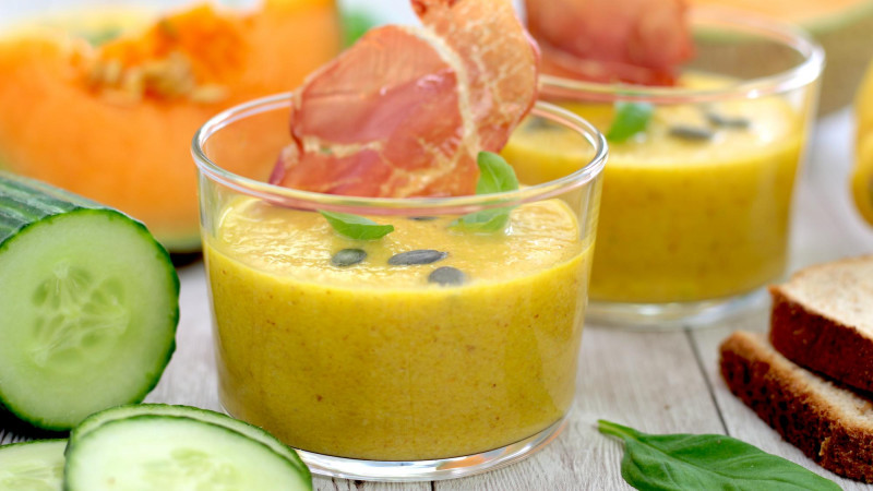 Le gaspacho au melon et sa chips de jambon cru