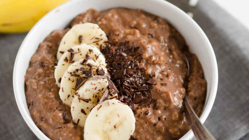 Le porridge banane chocolat