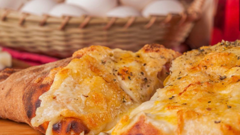 Recette de pizza calzone et oeuf coulant