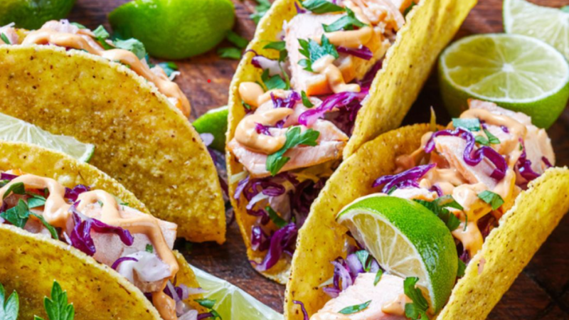 Recette de tacos de poisson avec salsa mangue