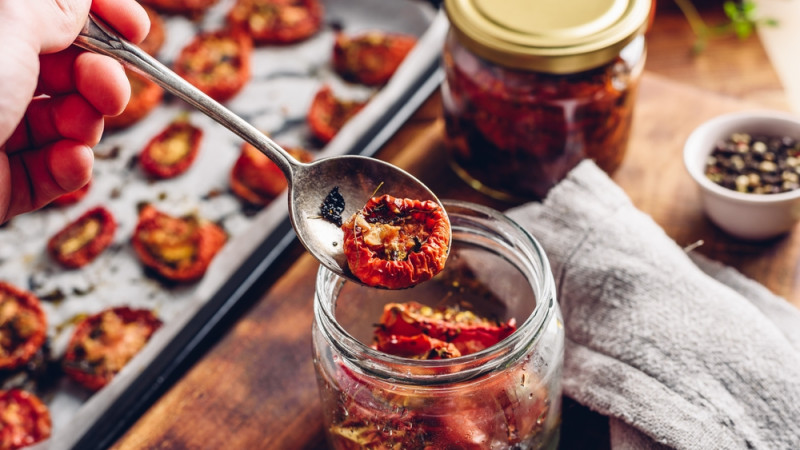 Tout savoir sur les tomates séchées : un concentré de saveurs méditerranéennes