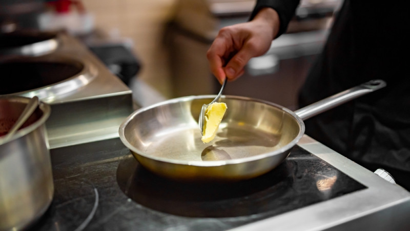 Lequel est le plus calorique entre l'huile et le beurre ?