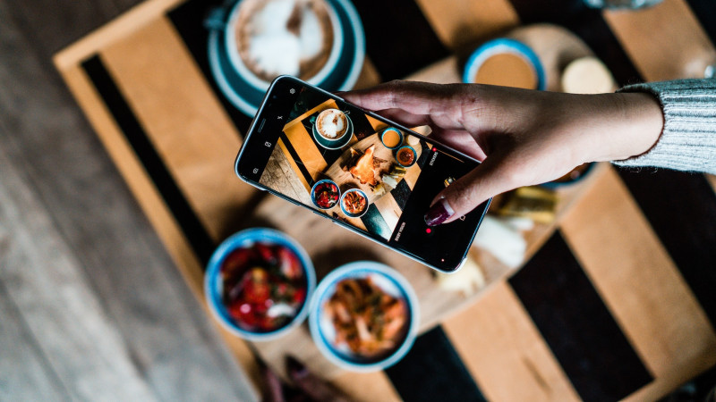 Regarder des photos de nourriture couperait notre appétit selon cette étude