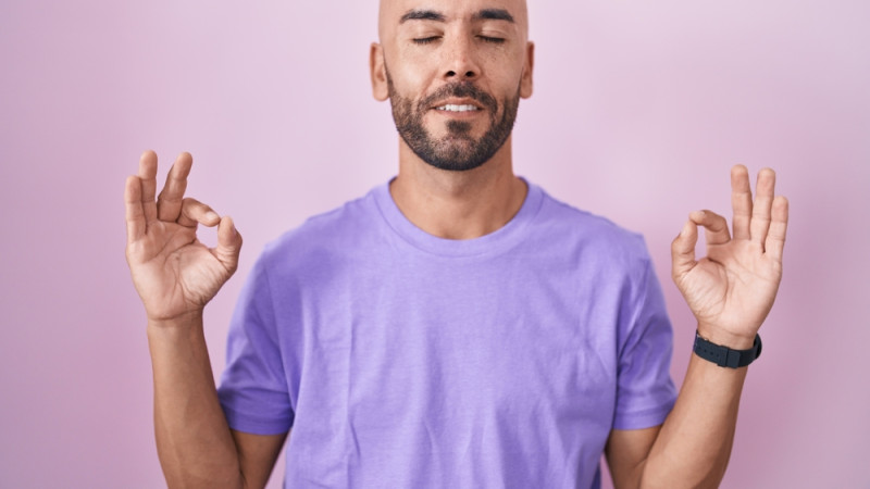 Quelles postures de yoga contre le mal de tête ?