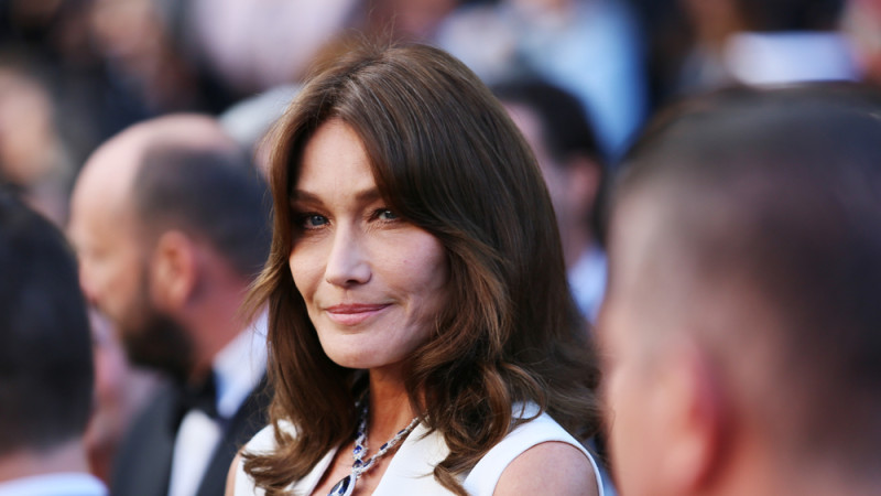 Carla Bruni dévoile son régime alimentaire pour garder la ligne !